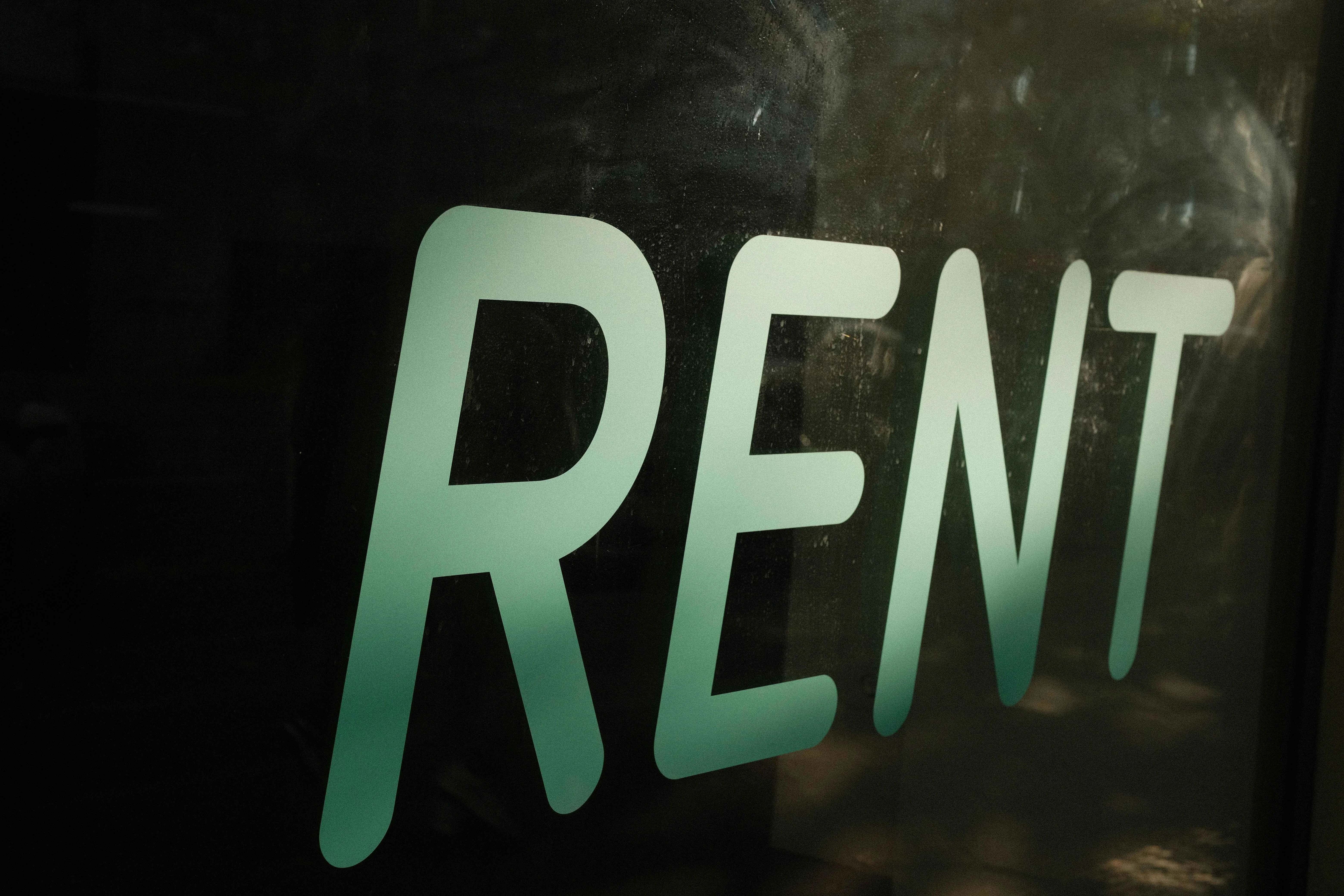 French Rental Notice Period for Expats: 1 or 3 Months? The 2026 Rules