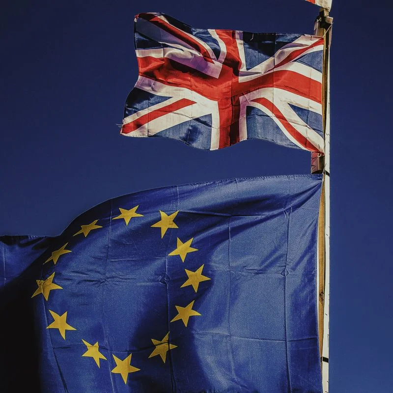 Renouveler votre carte de séjour post-Brexit (WARP) en France : le guide 2026 pour les ressortissants britanniques