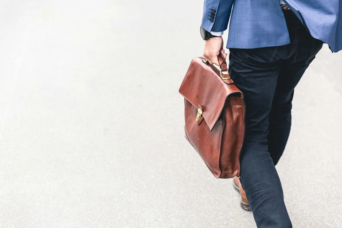 Finding your first job abroad: how to localize your CV, get replies, and negotiate without feeling awkward