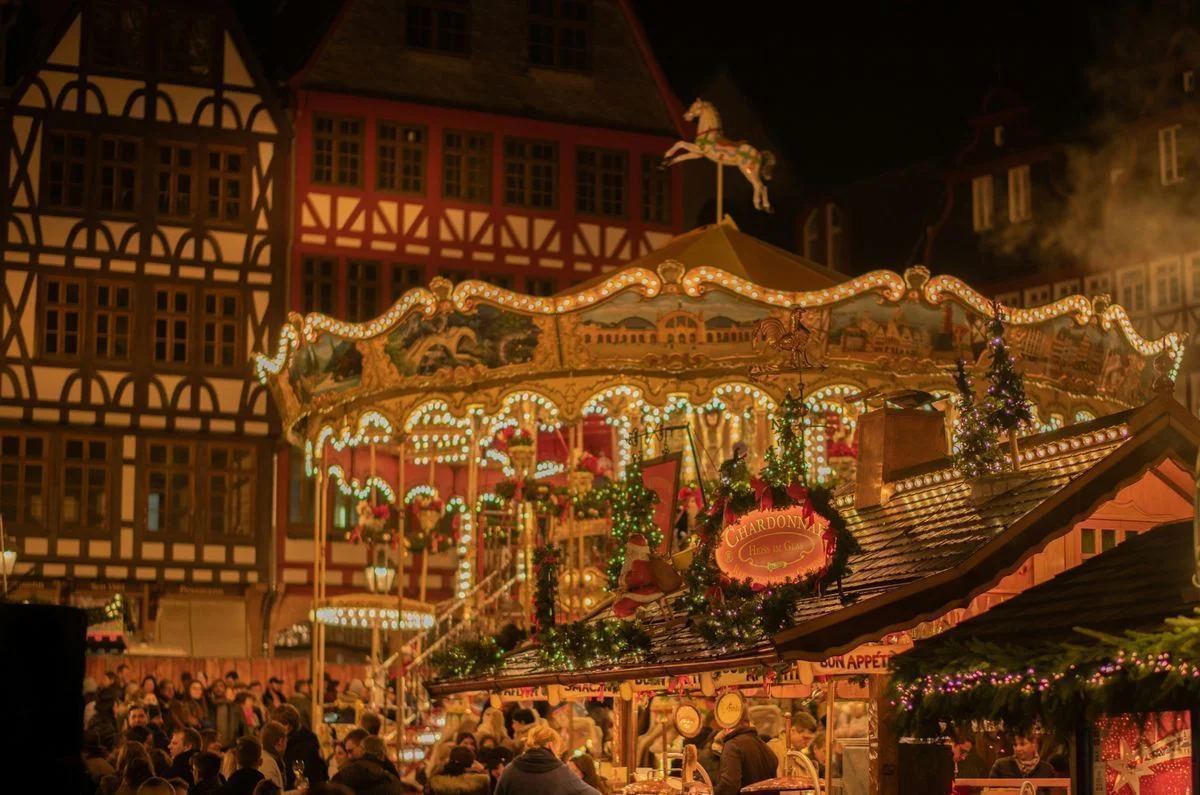 Les plus beaux marchés de Noël en Europe 2025 : de Strasbourg à Montreux (et comment bien s’organiser en tant qu’expat)